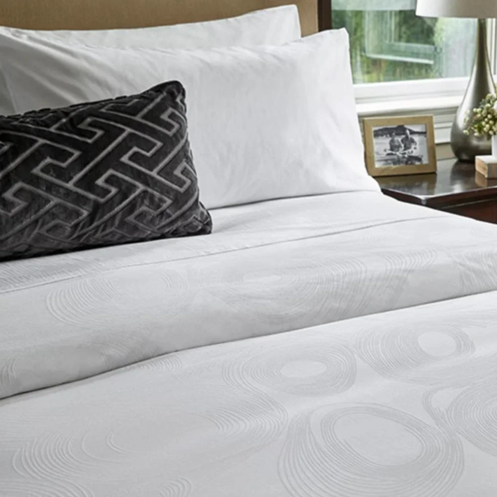 NIB King Size JW Marriott Geo Duvet Cover